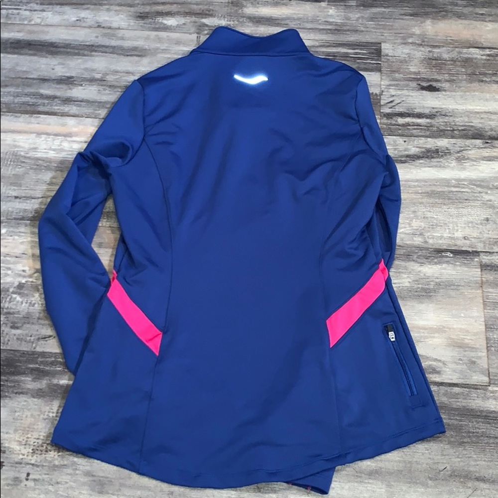 Saucony Running Top Jacket Sz Medium with thumb holes - Picture 4 of 5